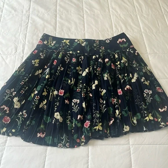 LOFT floral skirt - Picture 1 of 6